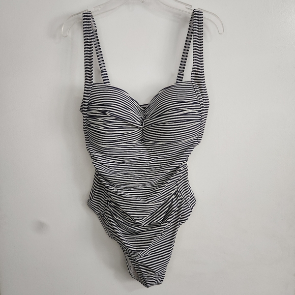 bond-eye Other - Bond-eye Australia One Piece Swimsuit Black White Striped Sz 8 US Stretch